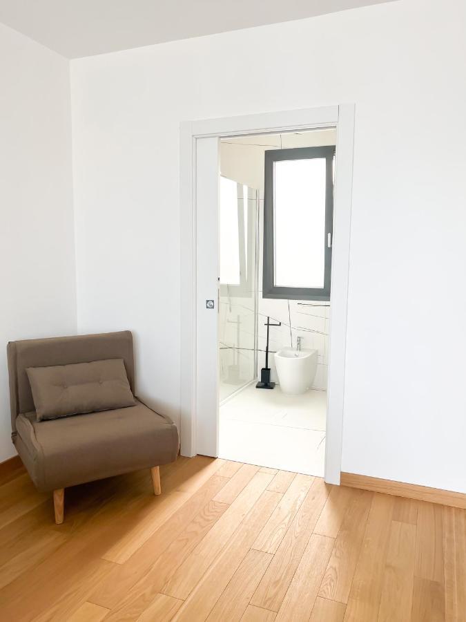 Glass House - Smart Rooms & Parking Lecce Extérieur photo