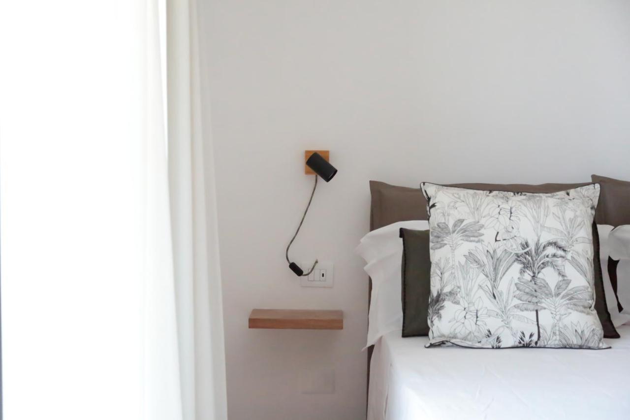 Glass House - Smart Rooms & Parking Lecce Extérieur photo