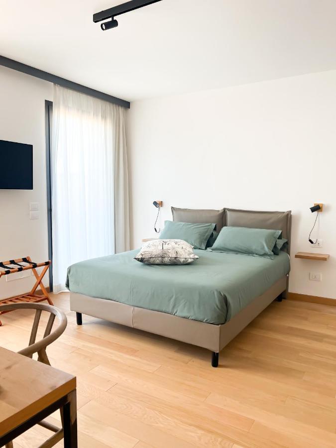 Glass House - Smart Rooms & Parking Lecce Extérieur photo
