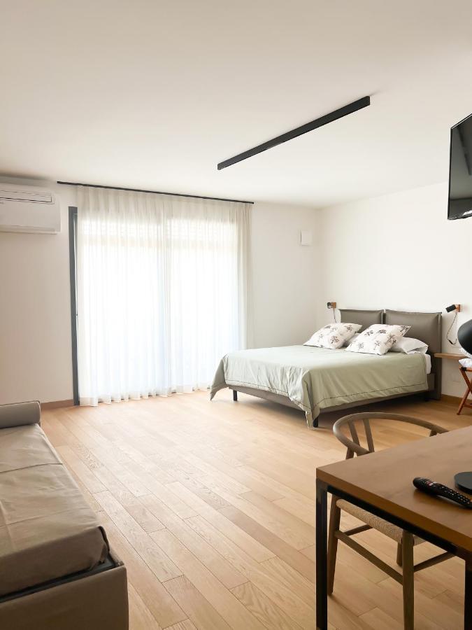 Glass House - Smart Rooms & Parking Lecce Extérieur photo