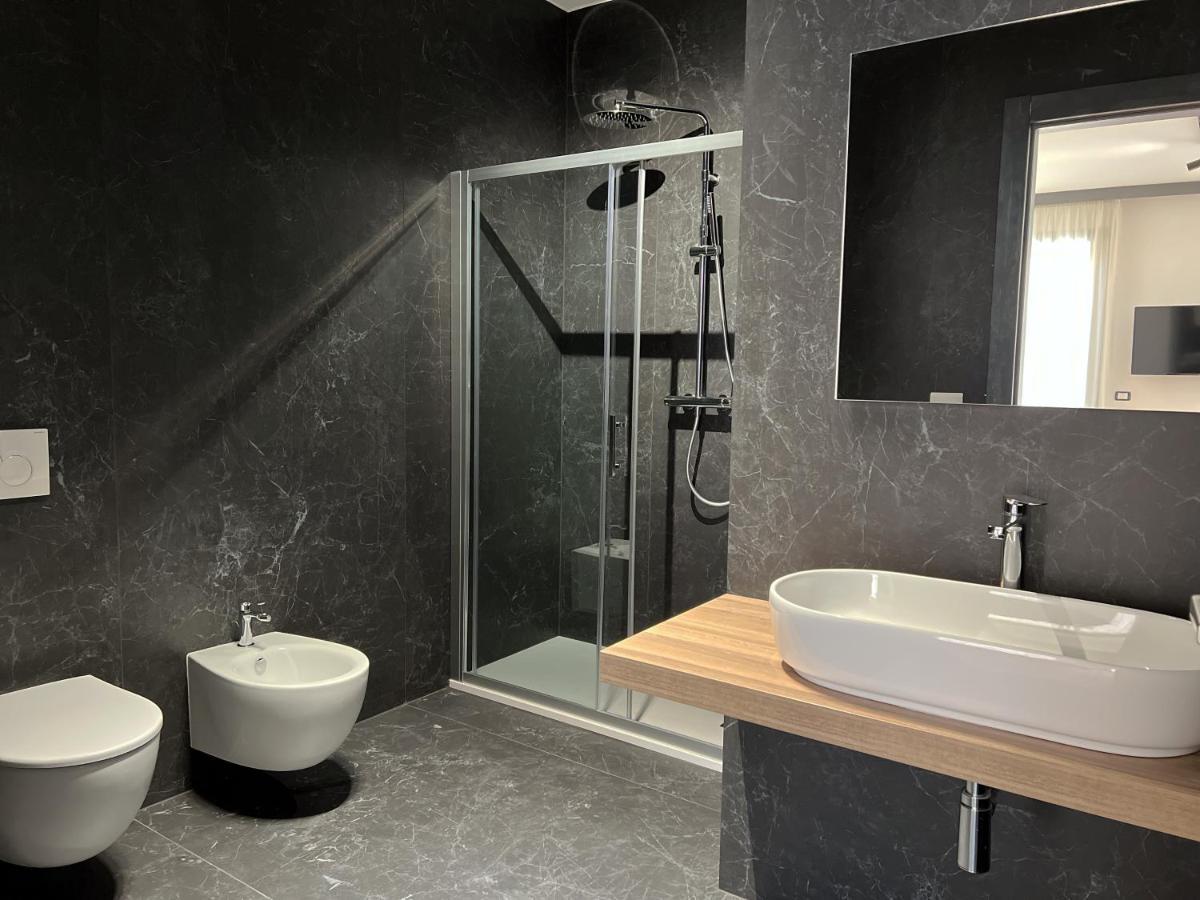 Glass House - Smart Rooms & Parking Lecce Extérieur photo