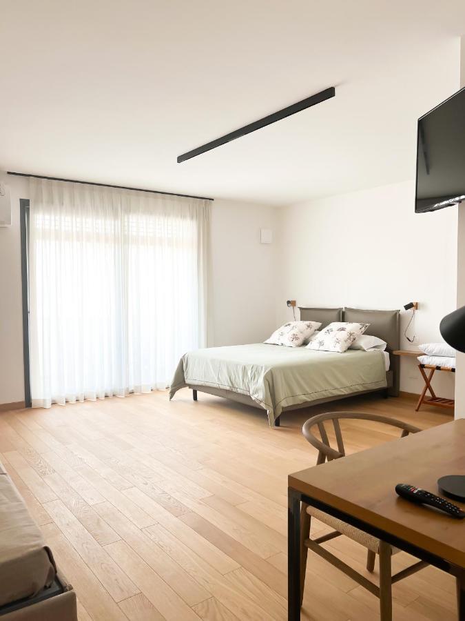 Glass House - Smart Rooms & Parking Lecce Extérieur photo
