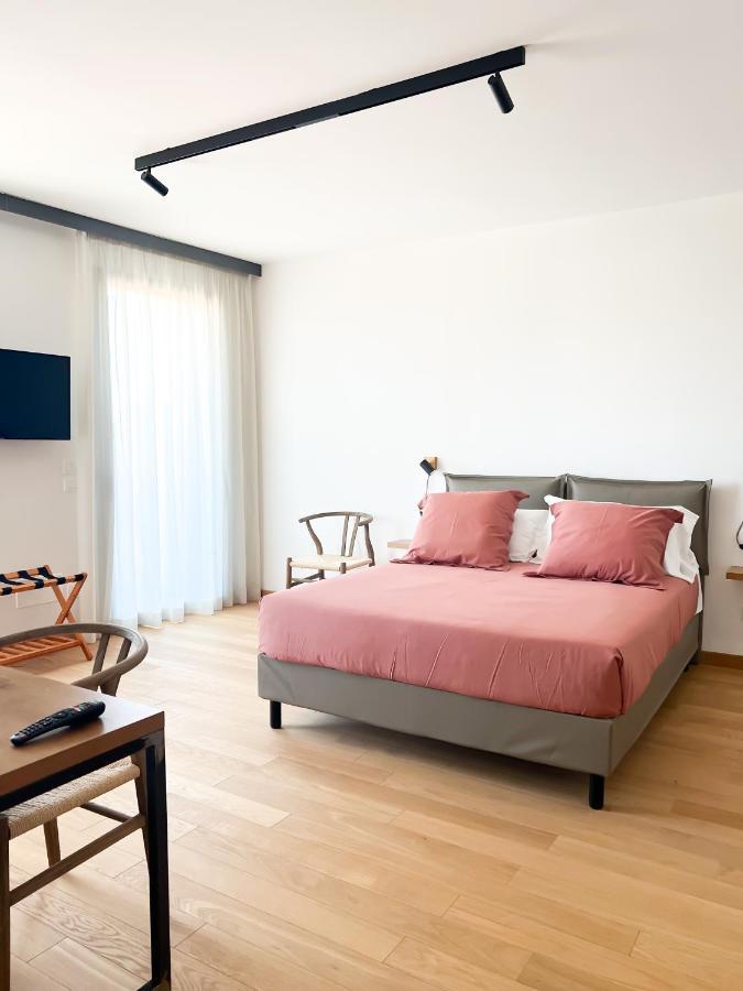 Glass House - Smart Rooms & Parking Lecce Extérieur photo