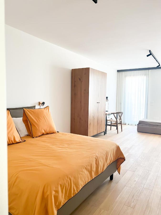 Glass House - Smart Rooms & Parking Lecce Extérieur photo