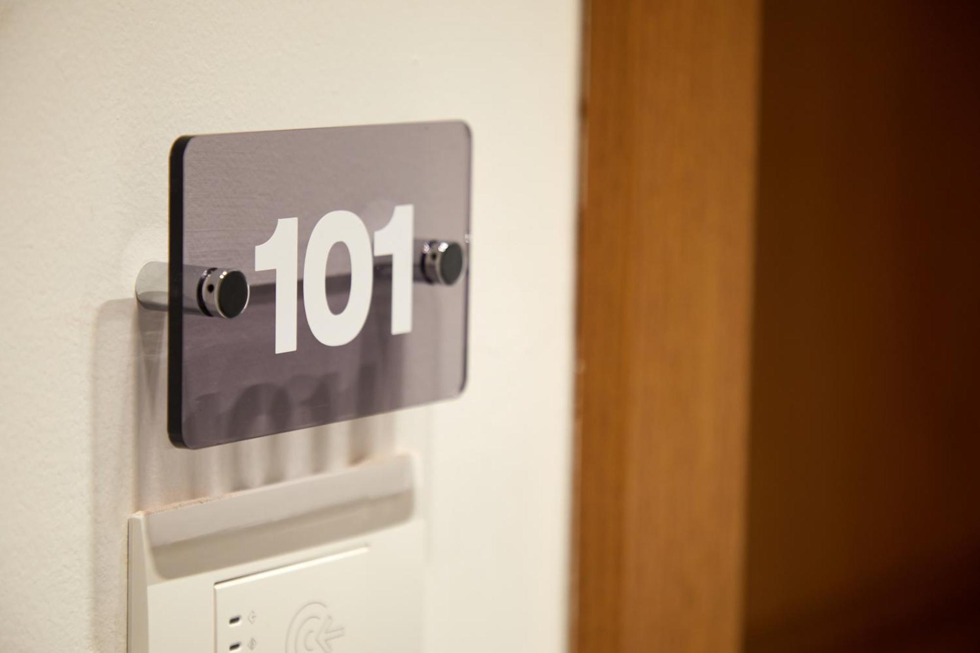 Glass House - Smart Rooms & Parking Lecce Extérieur photo