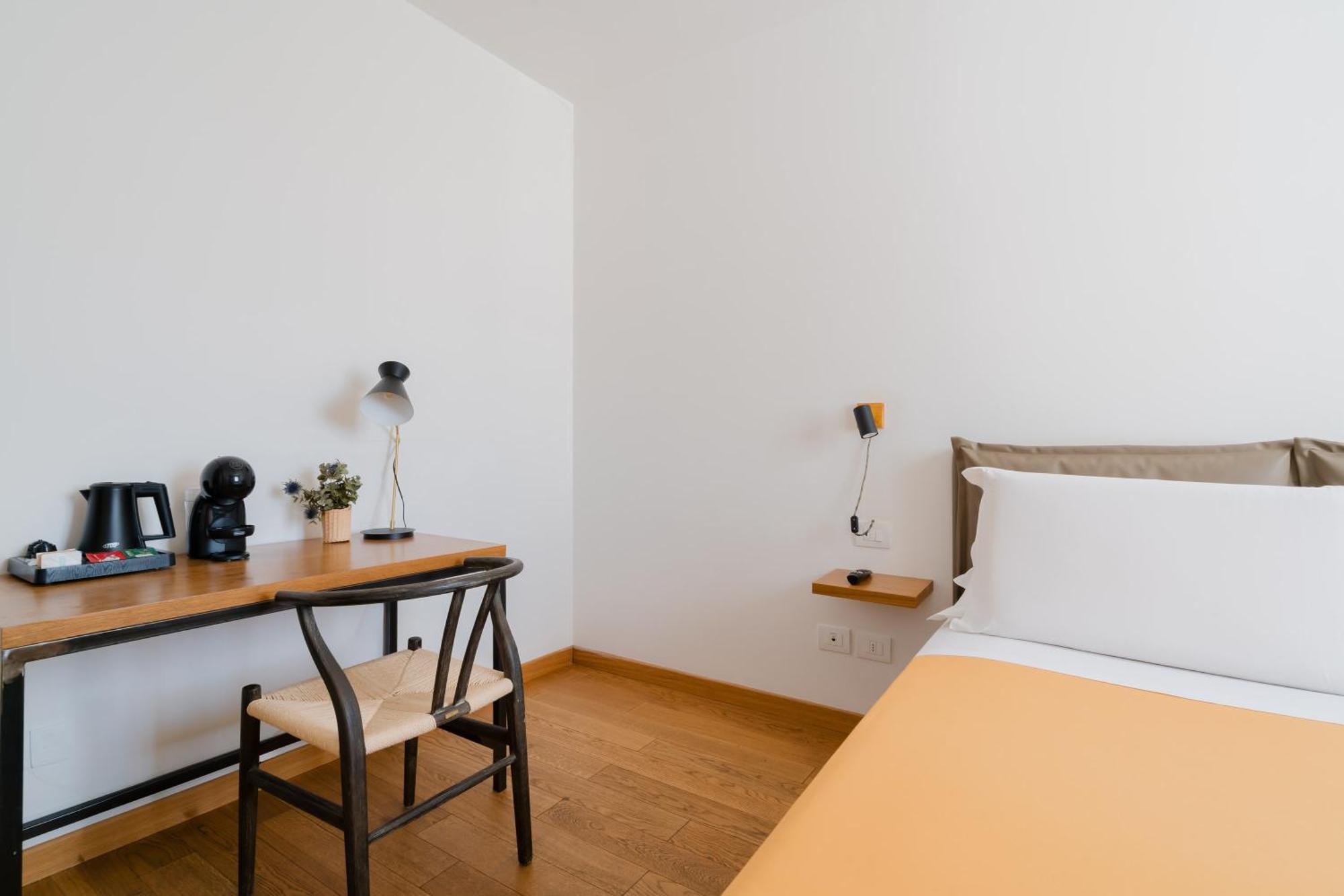 Glass House - Smart Rooms & Parking Lecce Extérieur photo